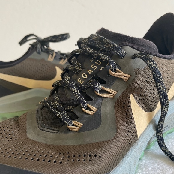 Nike | Zoom Hiking Sneakers size 7 - Picture 3 of 5